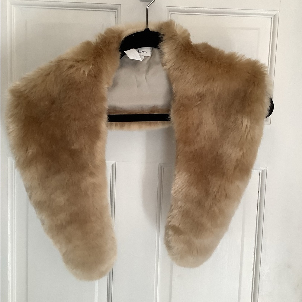 t. Babaton fur collar scarf tan